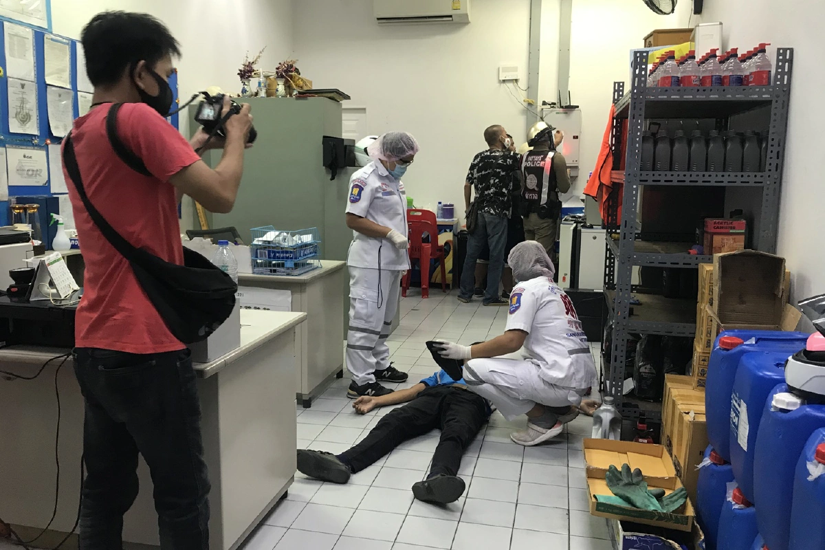 หนุ่มเมาเย้ยเคอร์ฟิวซิ่งเก๋งชนเด็กปั้มเจ็บวงจรปิดจับภาพชัด