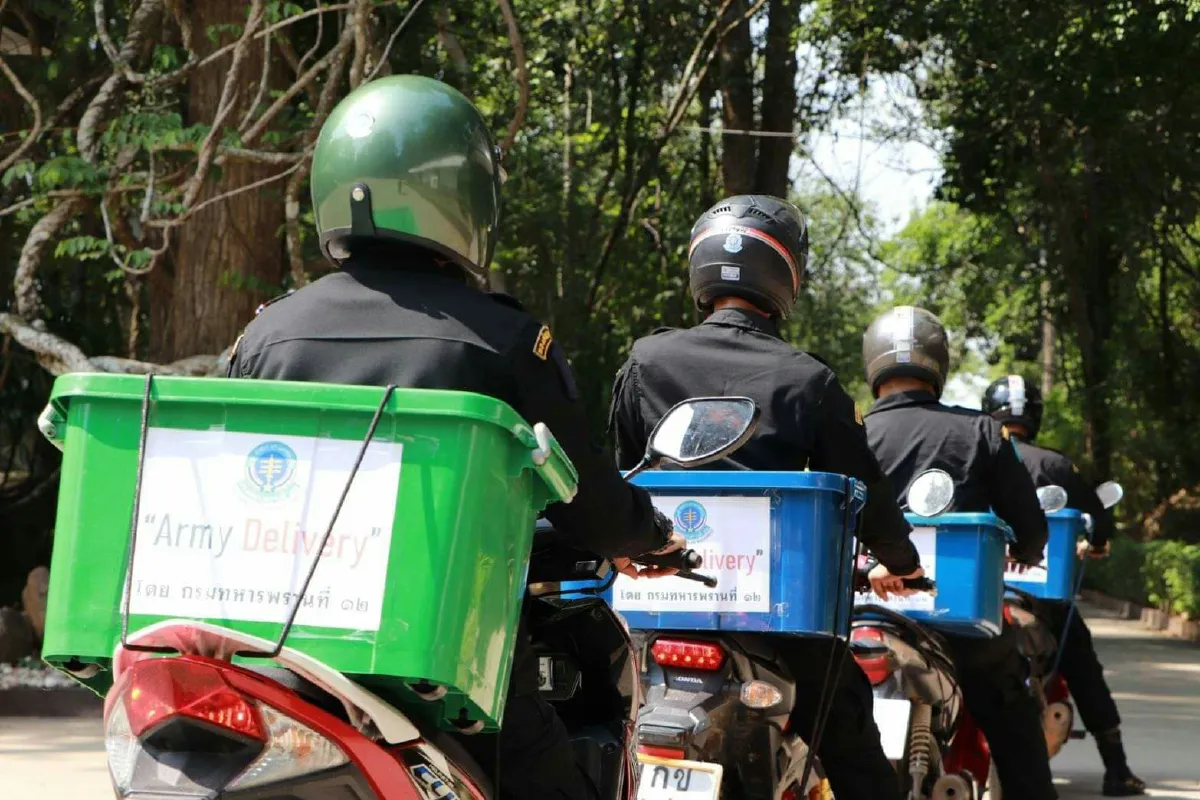 ทหารพรานใช้จยย.ขนเสบียงช่วงชาวบ้านได้รับผลกระทบโควิด-19