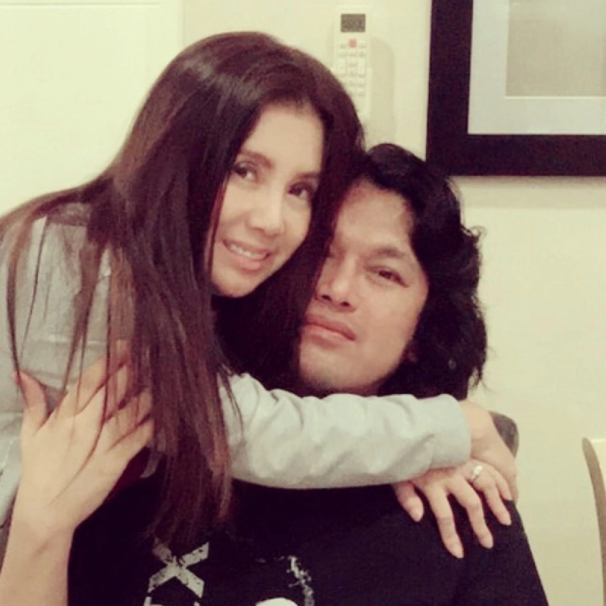 “กานต์ วิภากร” ภรรยา “เสก โลโซ” ขอบารมีพระเจ้าตากช่วยปกป้องสามี คดียิงปืนขึ้นฟ้า