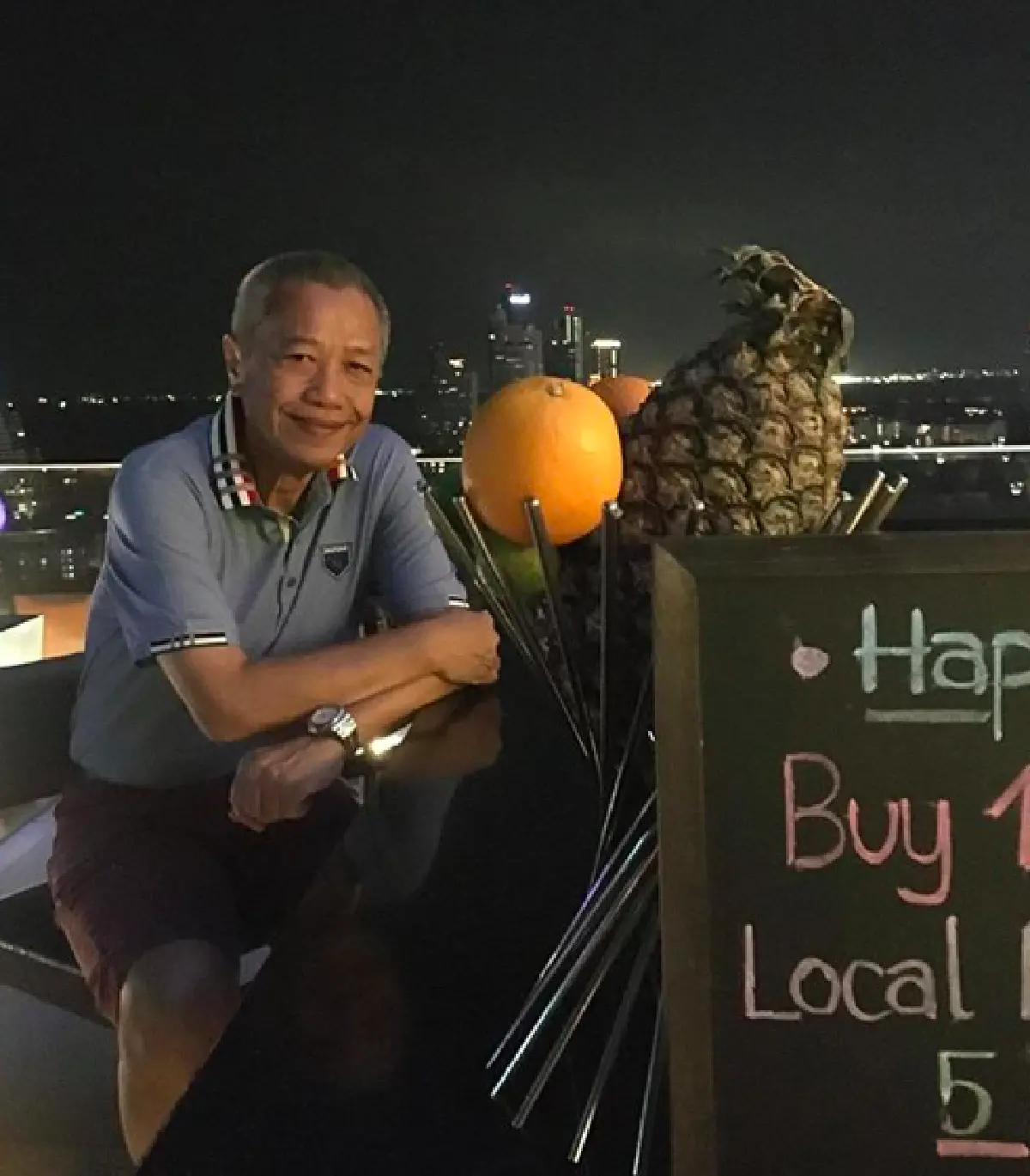 “ยุ้ย” เผยภาพ “พ่อรอง-แม่ทุม” กุมมือกัน ครบรอบแต่งงาน 52 ปี พร้อมข้อคิดดีๆ ของชีวิตคู่