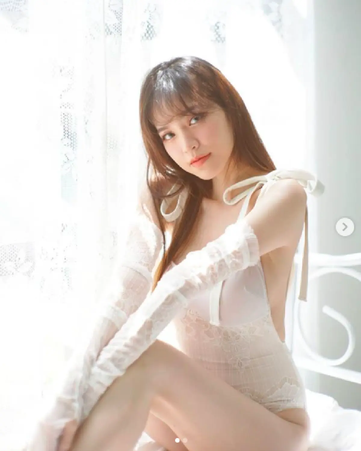 "บัว สโรชา" ปล่อยภาพเซ็กซี่ ทำตะลึงหุ่นคุณแม่ลูกแฝดแซ่บไฟลุกจริงๆ