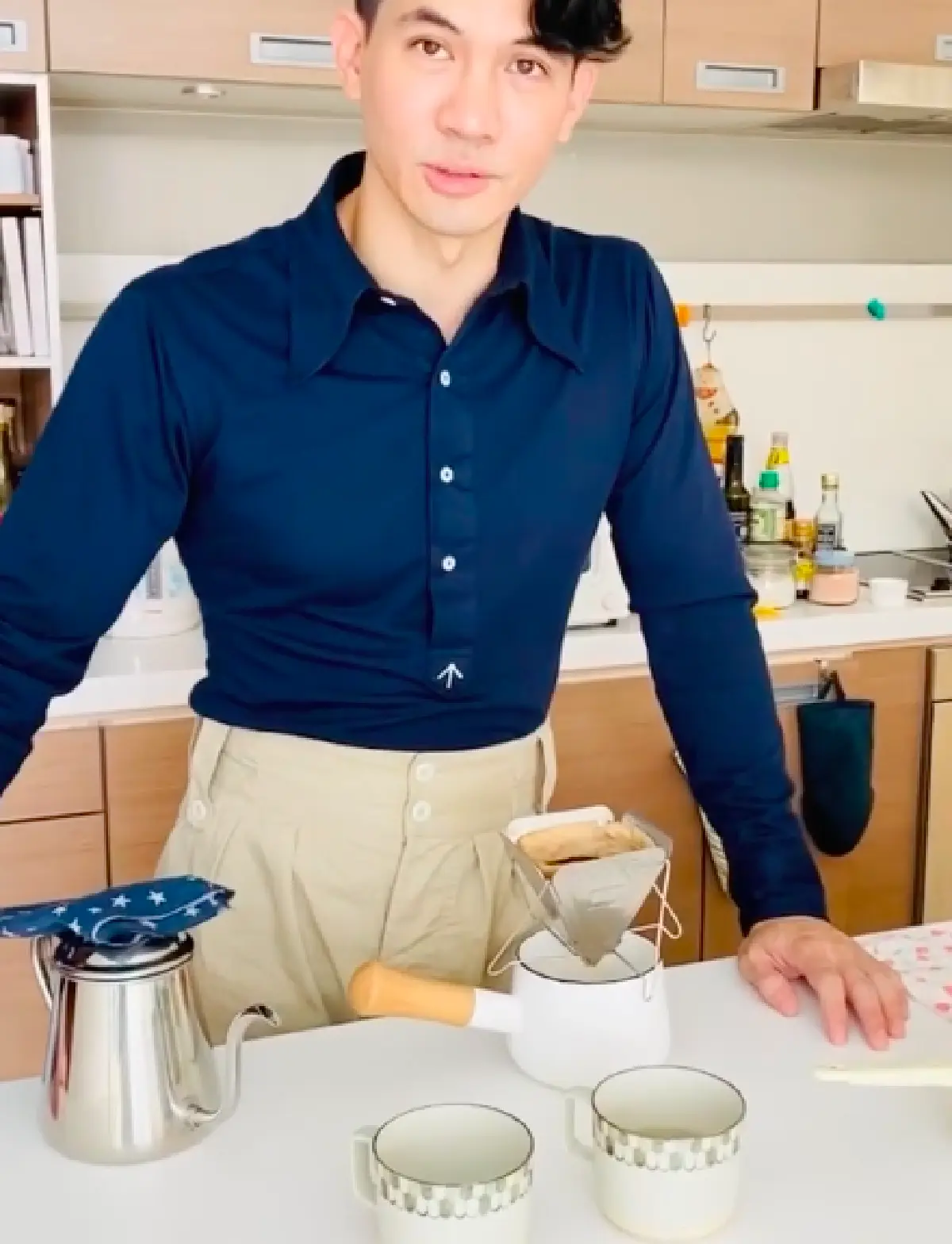 ลีลาจัดเต็ม! “หน่อย บุษกร" เผยลีลาของ "เคน ธีรเดช" กับการจินตนาการเล่นโต้คลื่นที่บ้าน