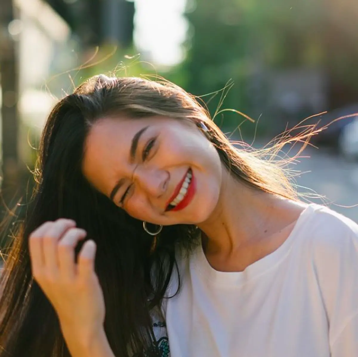 "วี วิโอเลต" โพสต์ภาพสุดพีคอวยพรวันเกิด "ซันนี่ สุวรรณเมธานนท์"