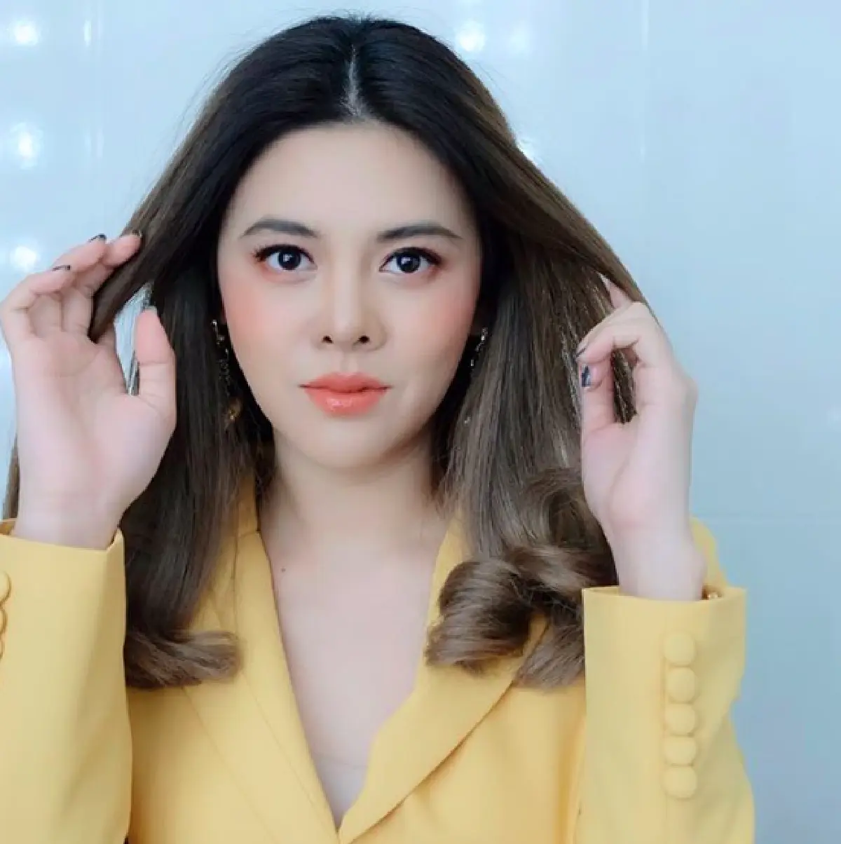 "เจโม่" อดีตแฟน “ใบเฟิร์น พัสกร” โผล่คอมเมนต์รูปฝ่ายหญิง 