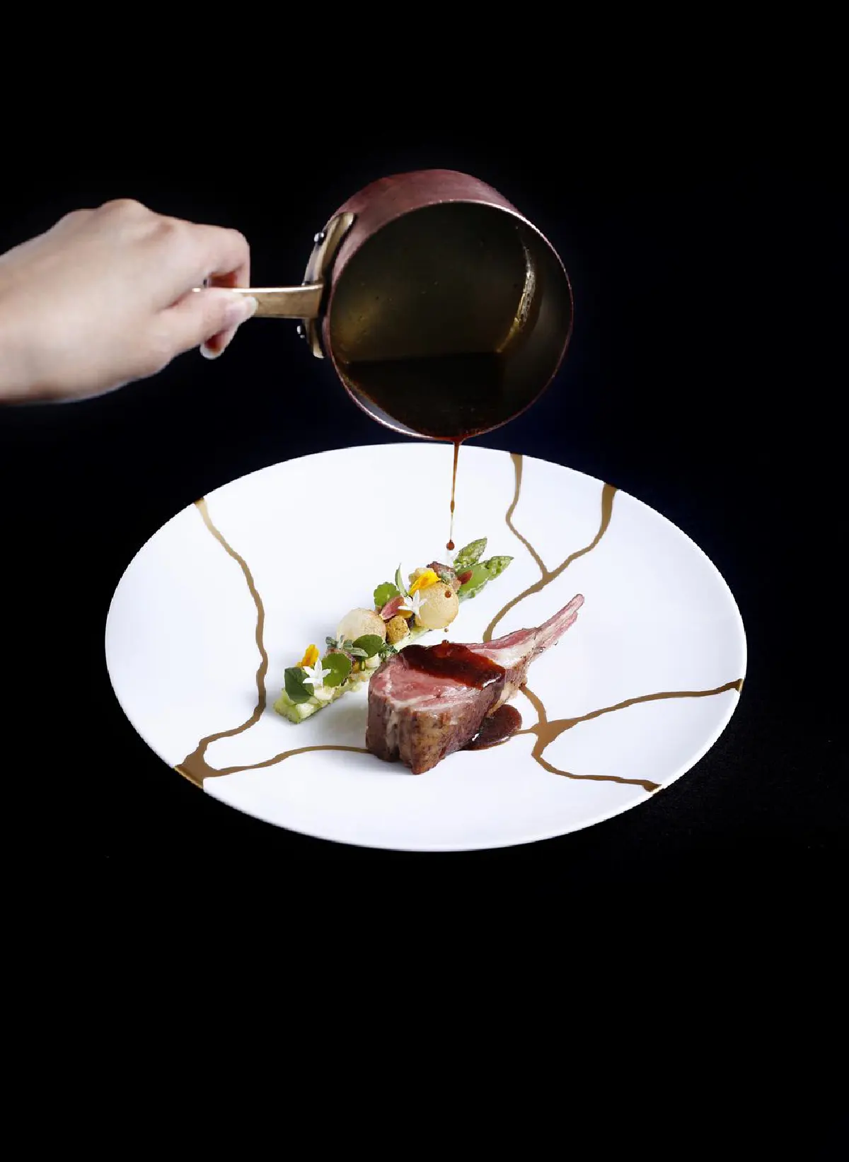 ความอร่อยที่รอคอยกลับมาแล้ว กับ 5 ห้องอาหารจาก ดิ แอทธินี โฮเทล