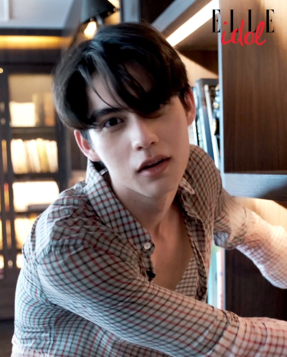 หล่อมาแรง! ไบร์ท วชิรวิชญ์ ขึ้นแท่น ELLE IDOL คนที่สองของประเทศไทย