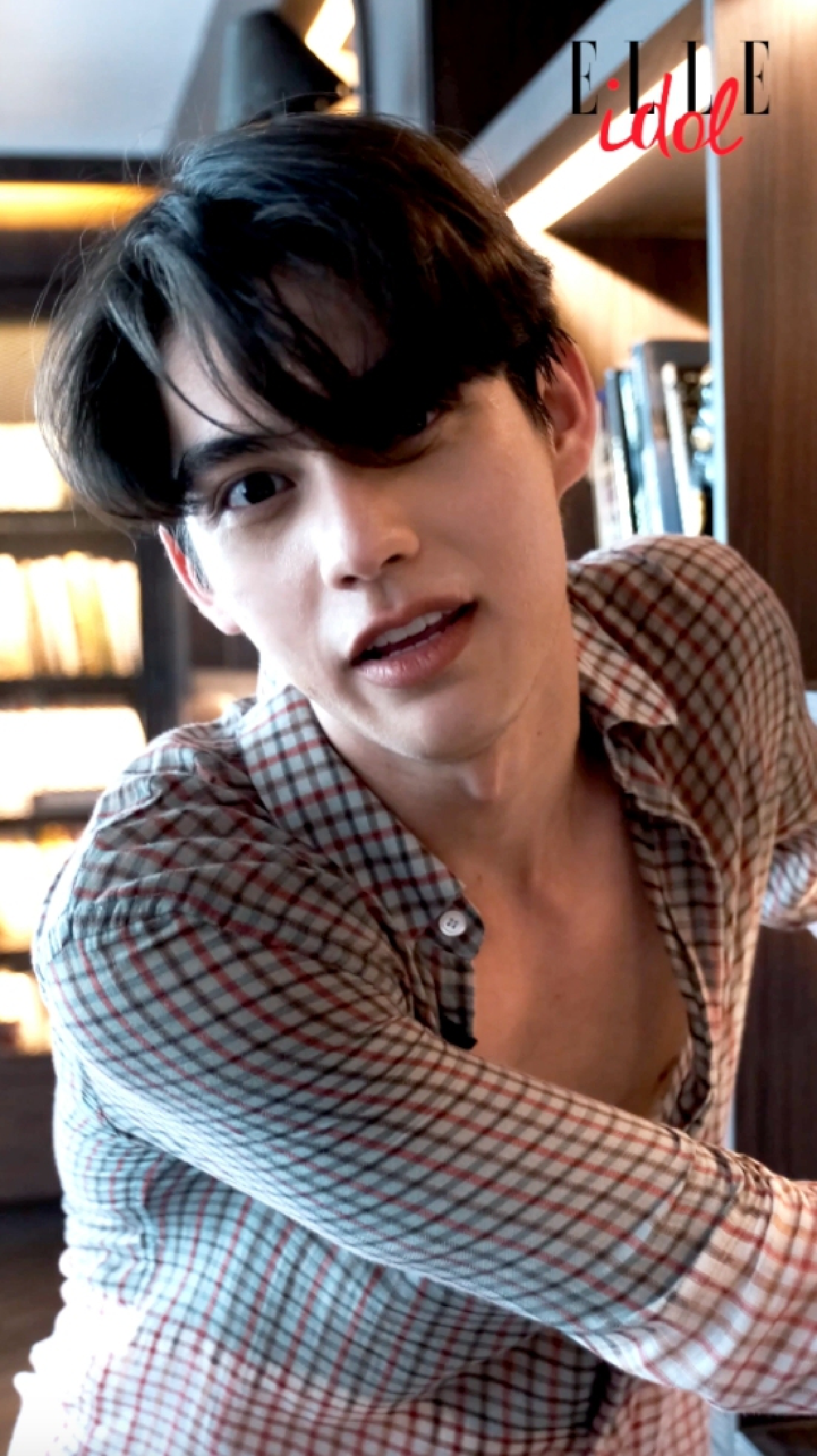 หล่อมาแรง! ไบร์ท วชิรวิชญ์ ขึ้นแท่น ELLE IDOL คนที่สองของประเทศไทย