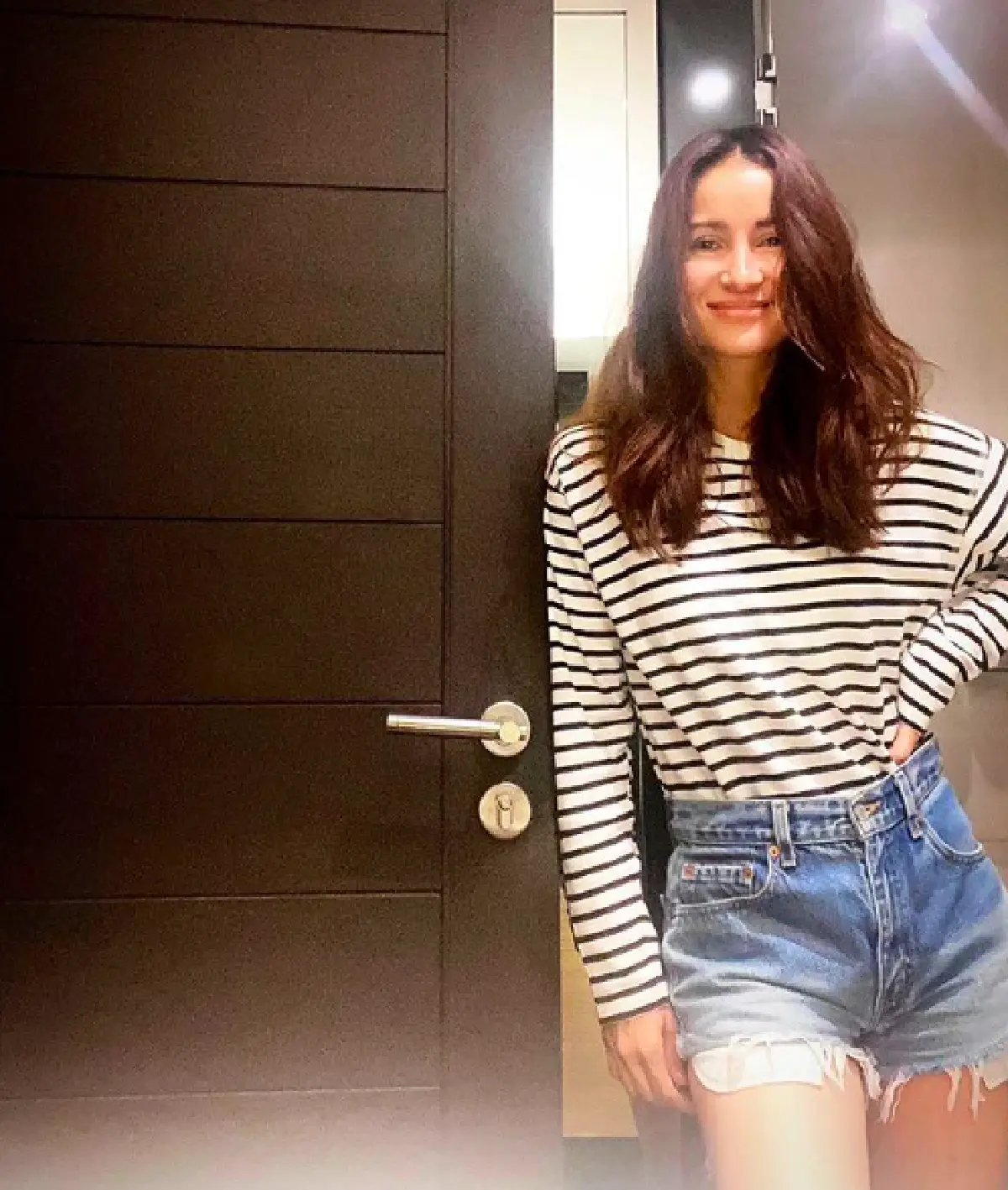 "แอน ทองประสม" ทำหลายคนละสายตาไมไ่ด้ กับท่านั่งกินทุเรียนสุดแซ่บ