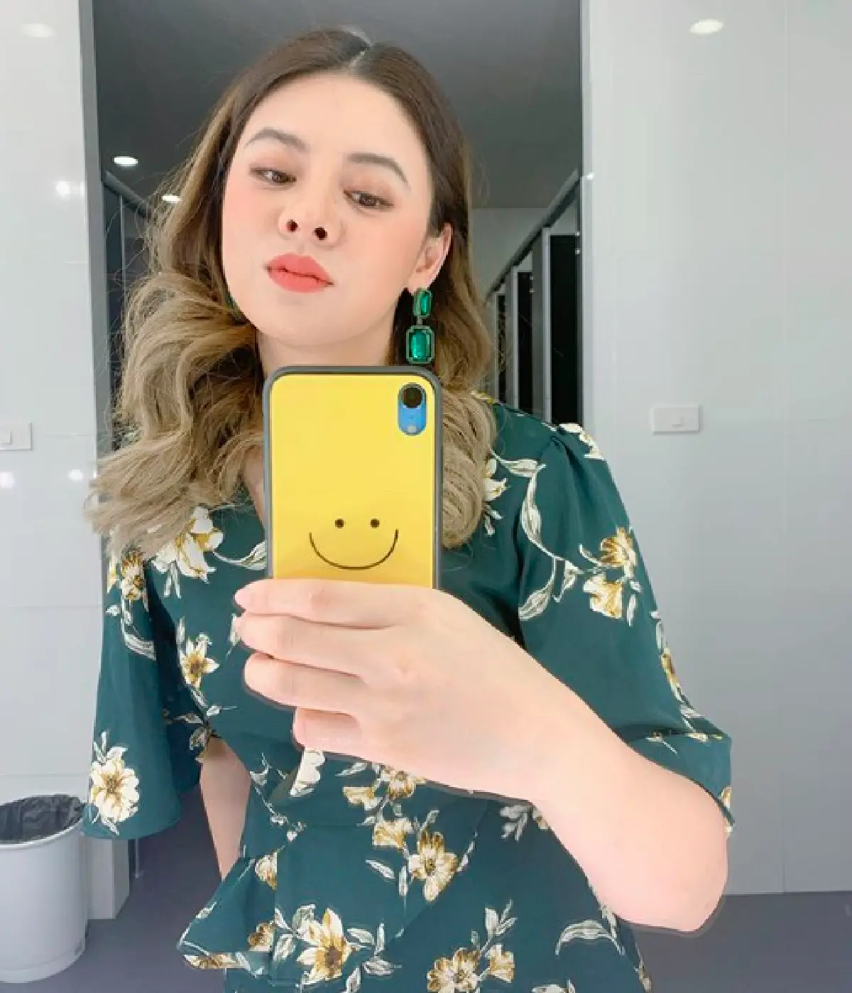 "เจโม่" อดีตแฟน “ใบเฟิร์น พัสกร” โผล่คอมเมนต์รูปฝ่ายหญิง 