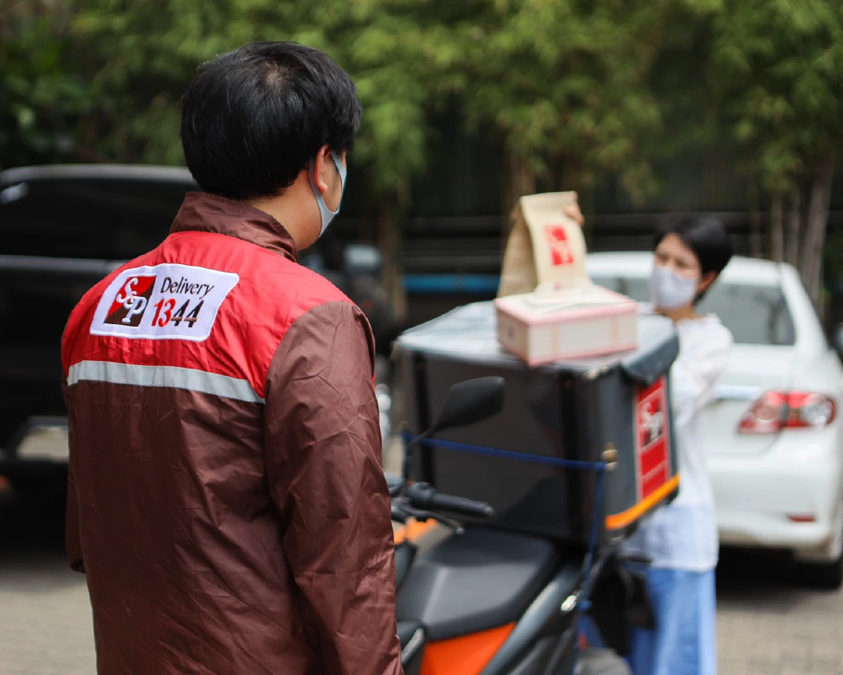 ส่องมาตรการร้านอาหารยุค New Normal กับมาตรฐานตามแบบฉบับ 'เอส แอนด์ พี'