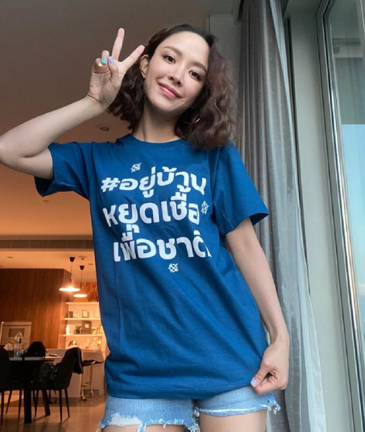 น้ำชา ชีรณัฐ ปลูกผักทานเองบนคอนโด พร้อมเก็บทำเป็นมื้อเย็น (คลิป)