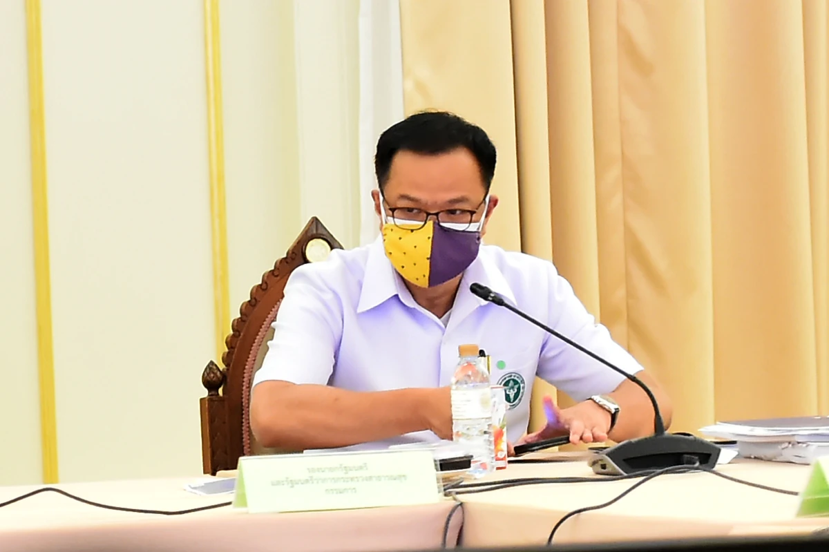 บิ๊กตู่-อนุทิน สวมหน้ากากฝีพระหัตถ์ "พระราชินีฯ" ปฏิบัติภารกิจ