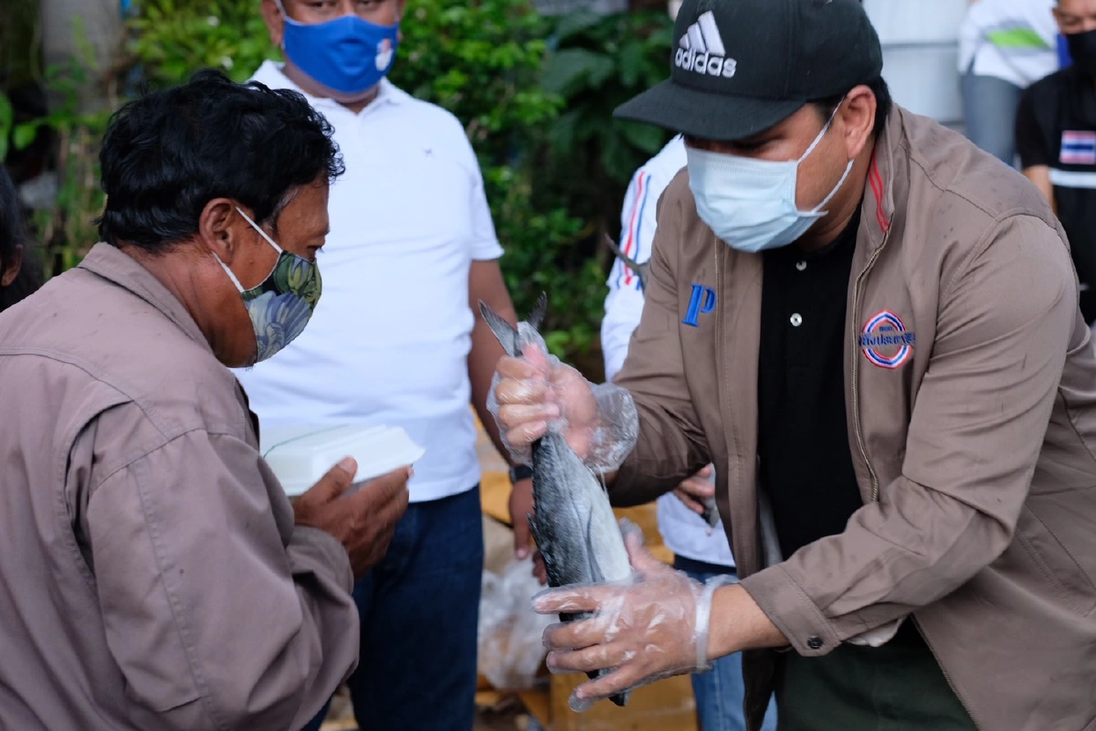 ศูนย์ร้องทุกข์พลังประชารัฐ จัดสส.ลงพื้นที่แก้สารพัดปัญหาชาวบ้าน