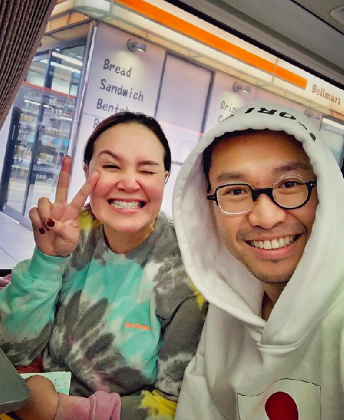  “ทาทา” โพสต์คลิปแสดงความยินดี พร้อมติดแท็ก "หมอ ฉัตรอดุลย์" 