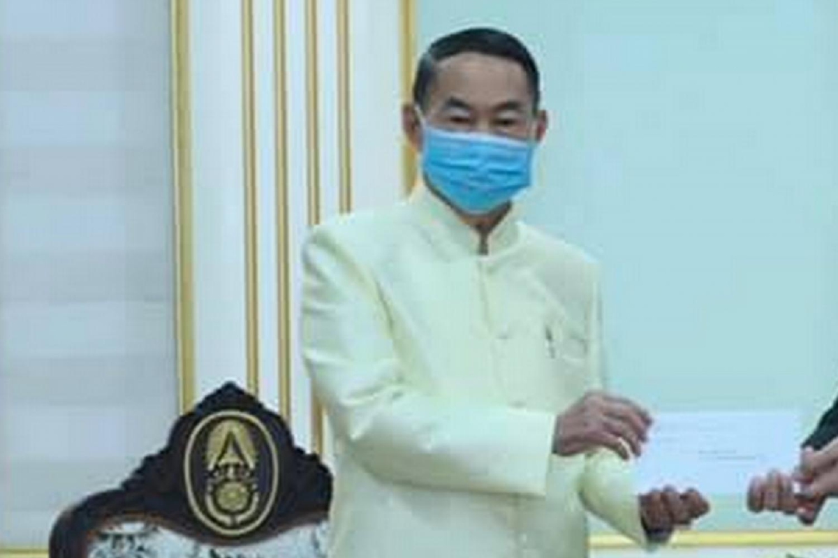 พล.อ.เชษฐา มองอนาคตความสัมพันธ์ "กองทัพกับการเมือง" จะค่อยๆหายไป พล.อ.เชษฐา มองอนาคตความสัมพันธ์ "กองทัพกับการเมือง" จะค่อยๆหายไป
