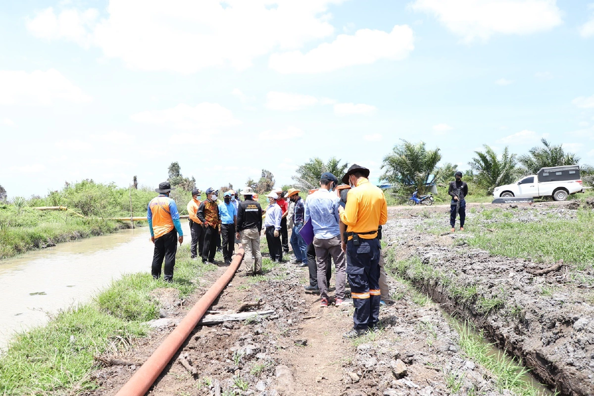 ผู้ว่าฯนราธิวาสห้ามผู้ไม่เกี่ยวข้องเข้าพื้นที่ป่าพรุบาเจาะ ไฟไหม้เสียหายกว่า100ไร่