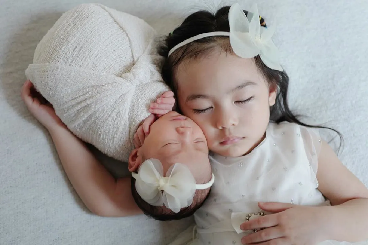 อบอุ่นหัวใจ! “นาวิน ต้าร์” ถ่ายภาพครอบครัวสุขสันต์ 4 คนพร้อมหน้า