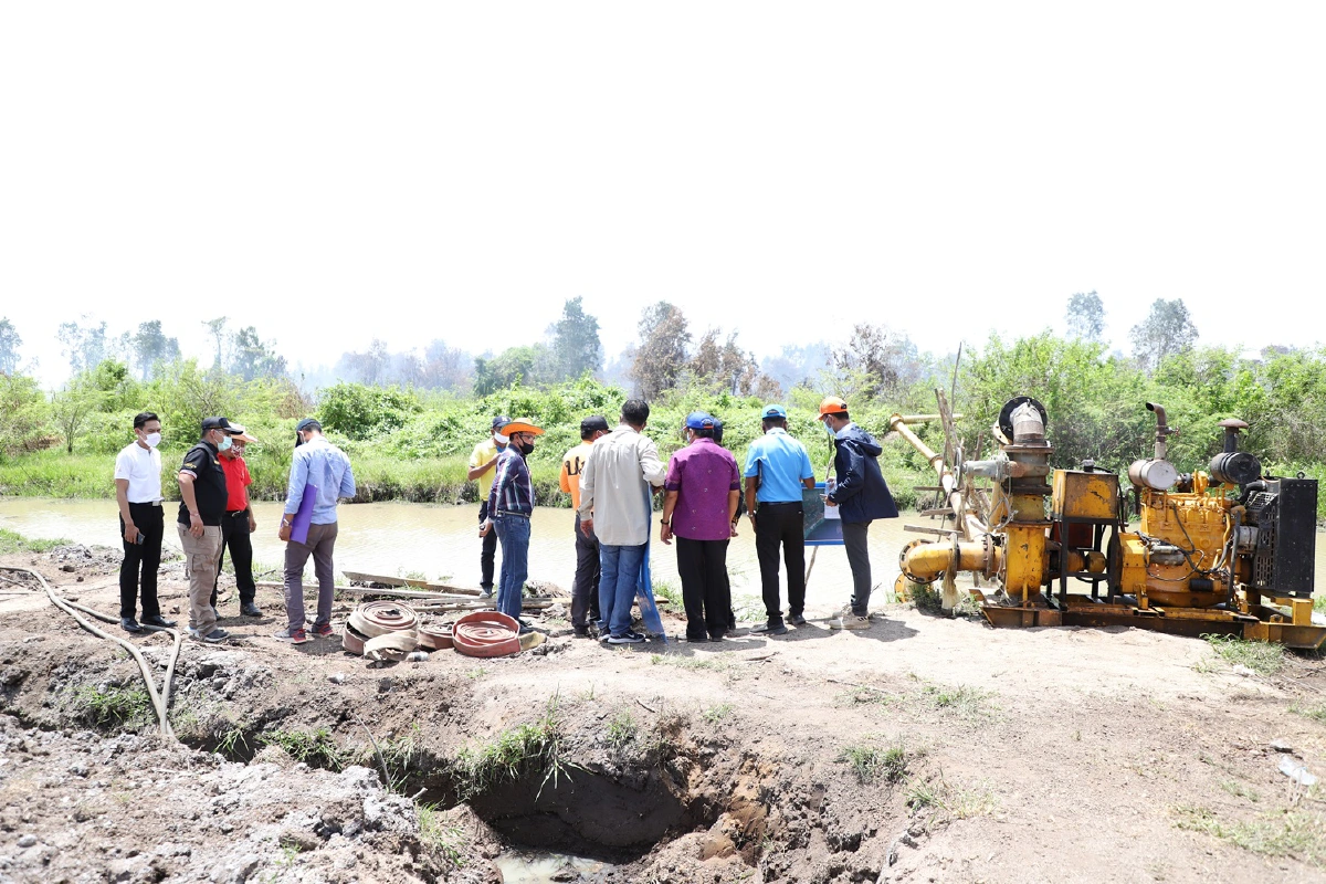 ผู้ว่าฯนราธิวาสห้ามผู้ไม่เกี่ยวข้องเข้าพื้นที่ป่าพรุบาเจาะ ไฟไหม้เสียหายกว่า100ไร่