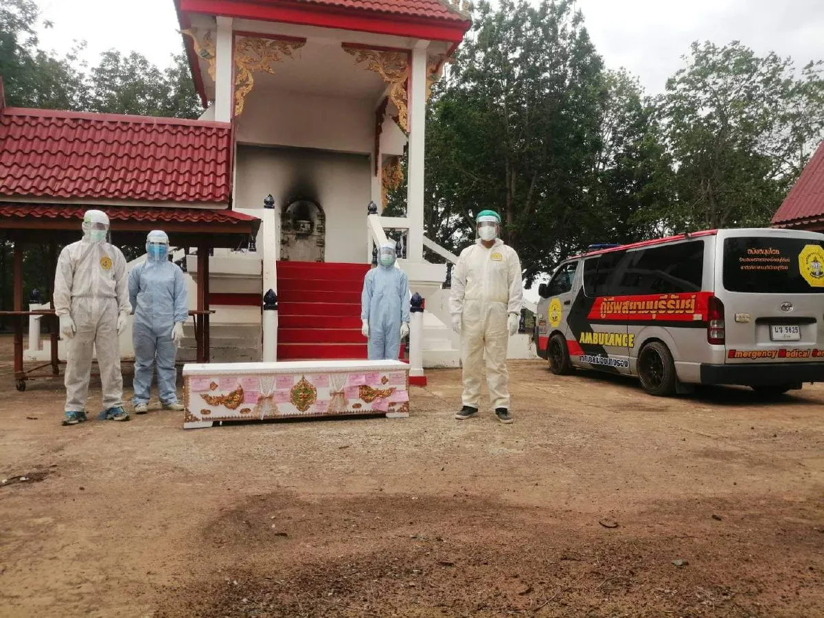 เผาทันทีลุงกระเป๋ารถเมล์ลงแดงตายขณะกักตัวดูโควิด -19