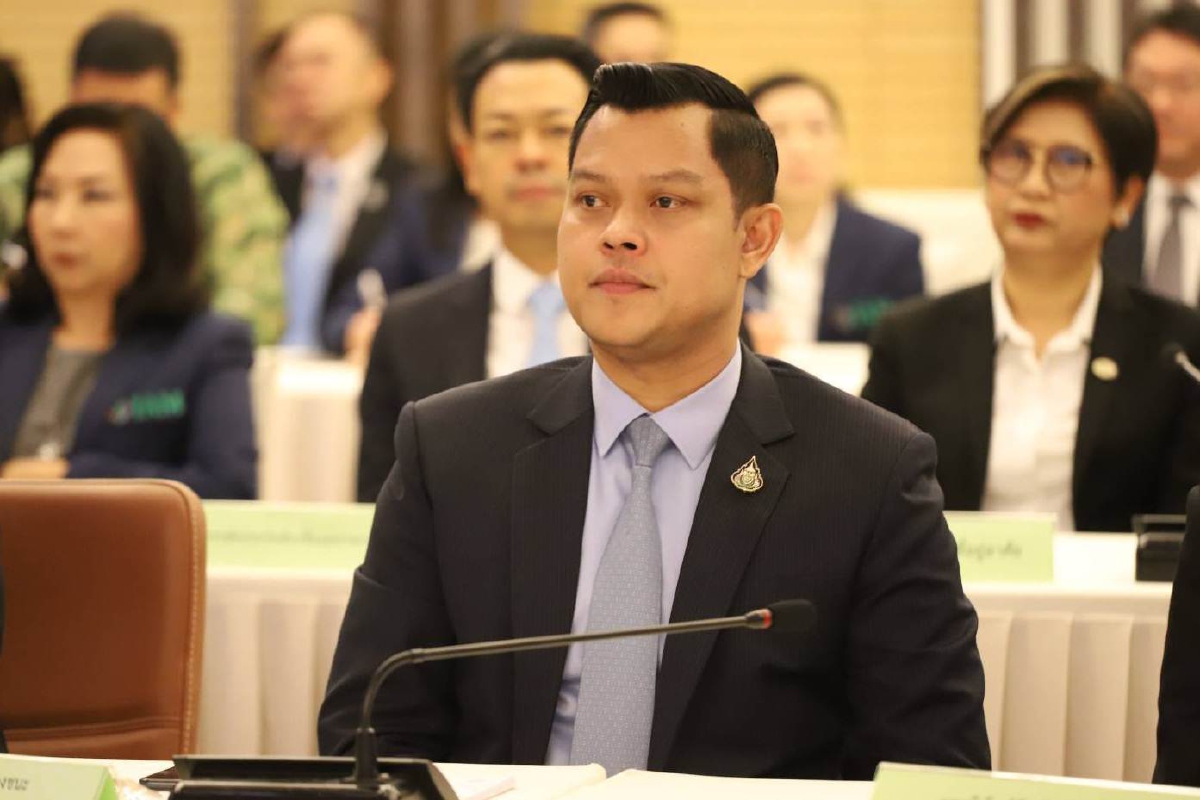 พปชร.โต้ "สุดารัตน์" ยันพรก.กู้1ล้านล้านมีแผนชัดเจน โปร่งใส พปชร.โต้ "สุดารัตน์" ยันพรก.กู้1ล้านล้านมีแผนชัดเจน โปร่งใส