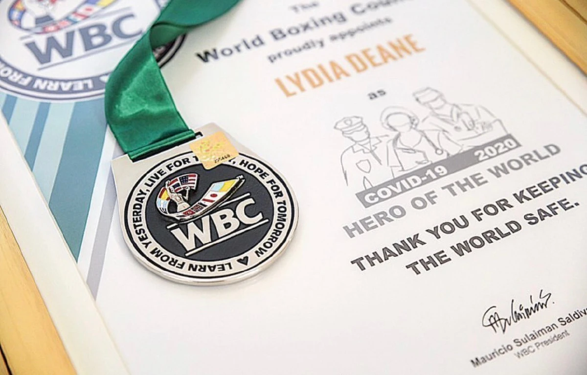 แมทธิว-ลีเดีย ขอบคุณรางวัล ฮีโร่ของมวลชน จาก สภามวยโลก ยกทีมแพทย์คือฮีโร่ตัวจริง