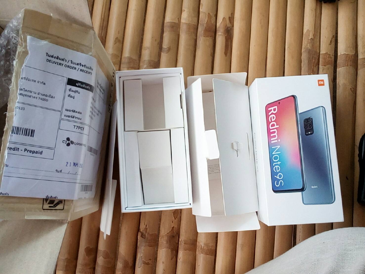 หนุ่มโคราชช้ำสั่งซื้อโทรศัพท์ทางออนไลน์ได้กล่องเปล่า หนุ่มโคราชช้ำสั่งซื้อโทรศัพท์ทางออนไลน์ได้กล่องเปล่า