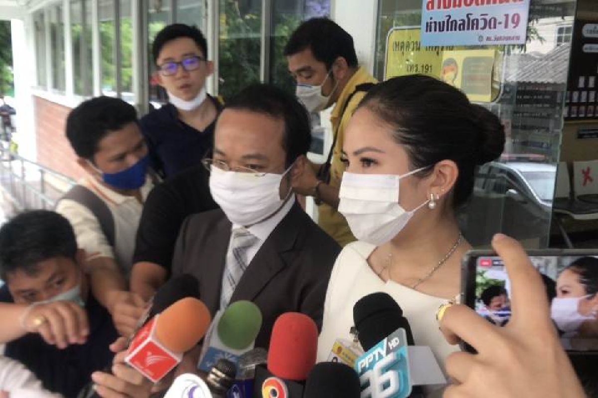 "ตั๊น" แจ้งเอาผิดคนใส่ร้ายทำลายป้ายสตช. จี้ตำรวจเร่งจับคนในภาพ "ตั๊น" แจ้งเอาผิดคนใส่ร้ายทำลายป้ายสตช. จี้ตำรวจเร่งจับคนในภาพ