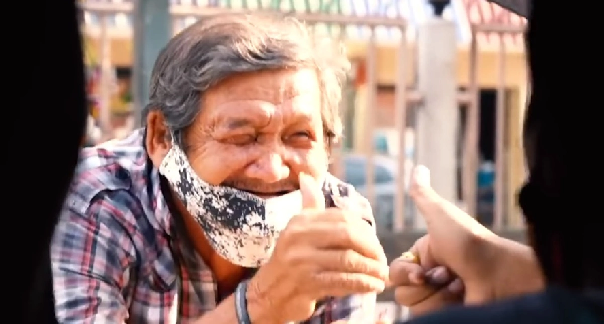 “ผมจะไม่หยุดจนกว่าจะหมดลมหายใจ” นักบุญล่ายิ้มผู้มาจากอดีตนักเลงหัวไม้