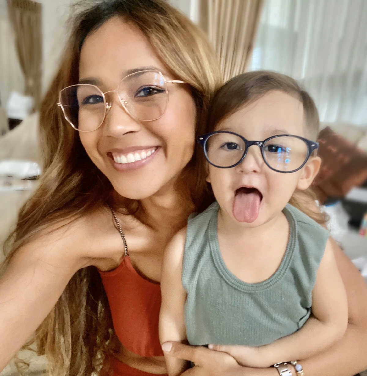 เรียนออนไลน์ แสงสีฟ้า และสายตาเด็ก