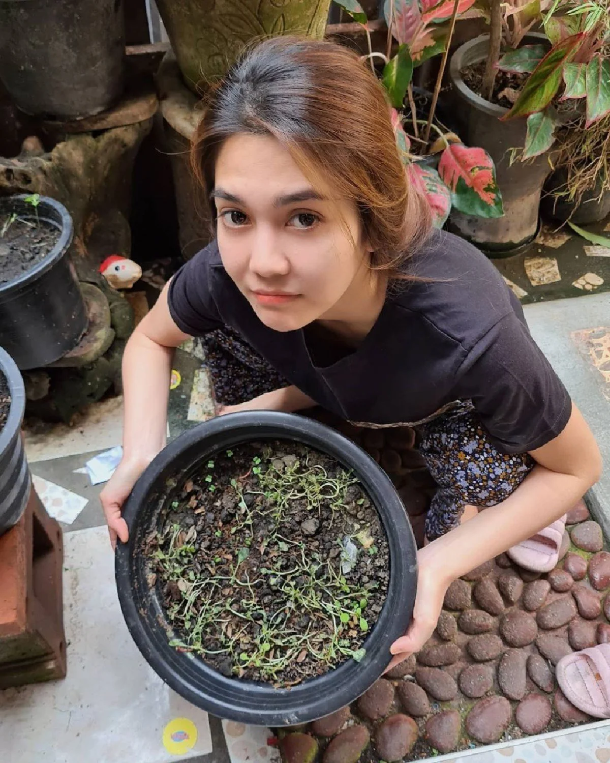 พั้นช์ วรกาญจน์ สวยหวานละมุน แคปชั่นแซวตัวเอง..ในวันที่แต่งหญิง