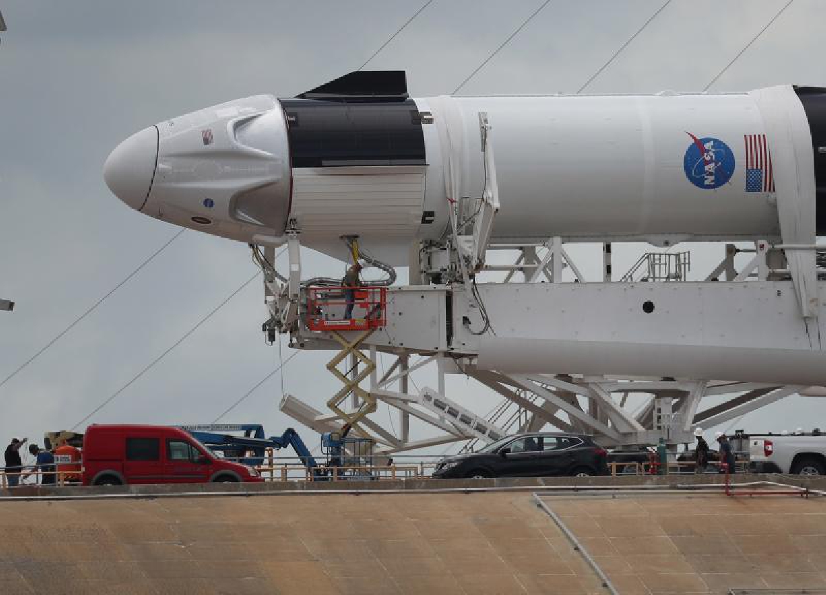 NASA - SpaceX เตรียมส่ง 2 นักบินอเมริกันขึ้นสู่อวกาศครั้งแรกรอบ9 ปี NASA - SpaceX เตรียมส่ง 2 นักบินอเมริกันขึ้นสู่อวกาศครั้งแรกรอบ9 ปี