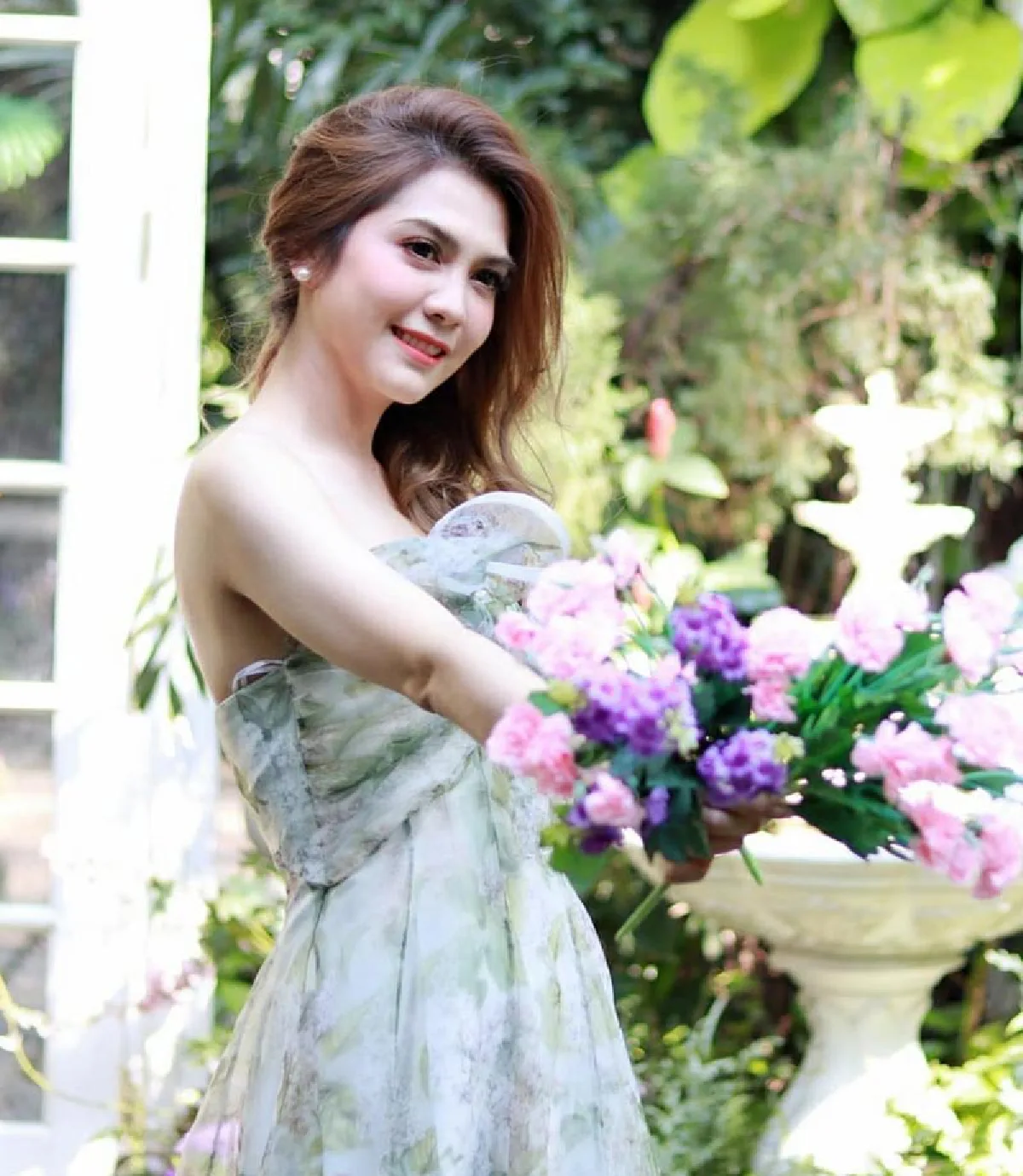 “พั้นช์ วรกาญจน์” แปลงโฉมเป็นสาวหวาน สวยละมุนตา อ่อนโยนมาก