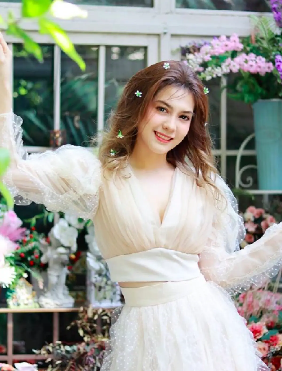 “พั้นช์ วรกาญจน์” แปลงโฉมเป็นสาวหวาน สวยละมุนตา อ่อนโยนมาก