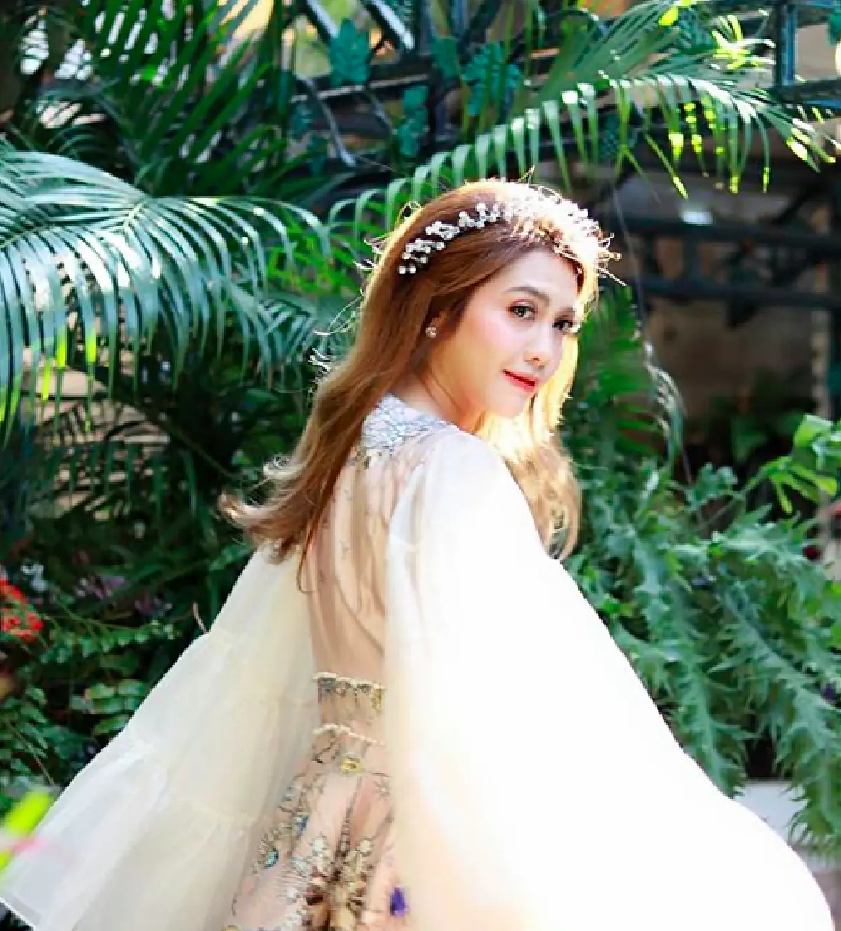 “พั้นช์ วรกาญจน์” แปลงโฉมเป็นสาวหวาน สวยละมุนตา อ่อนโยนมาก