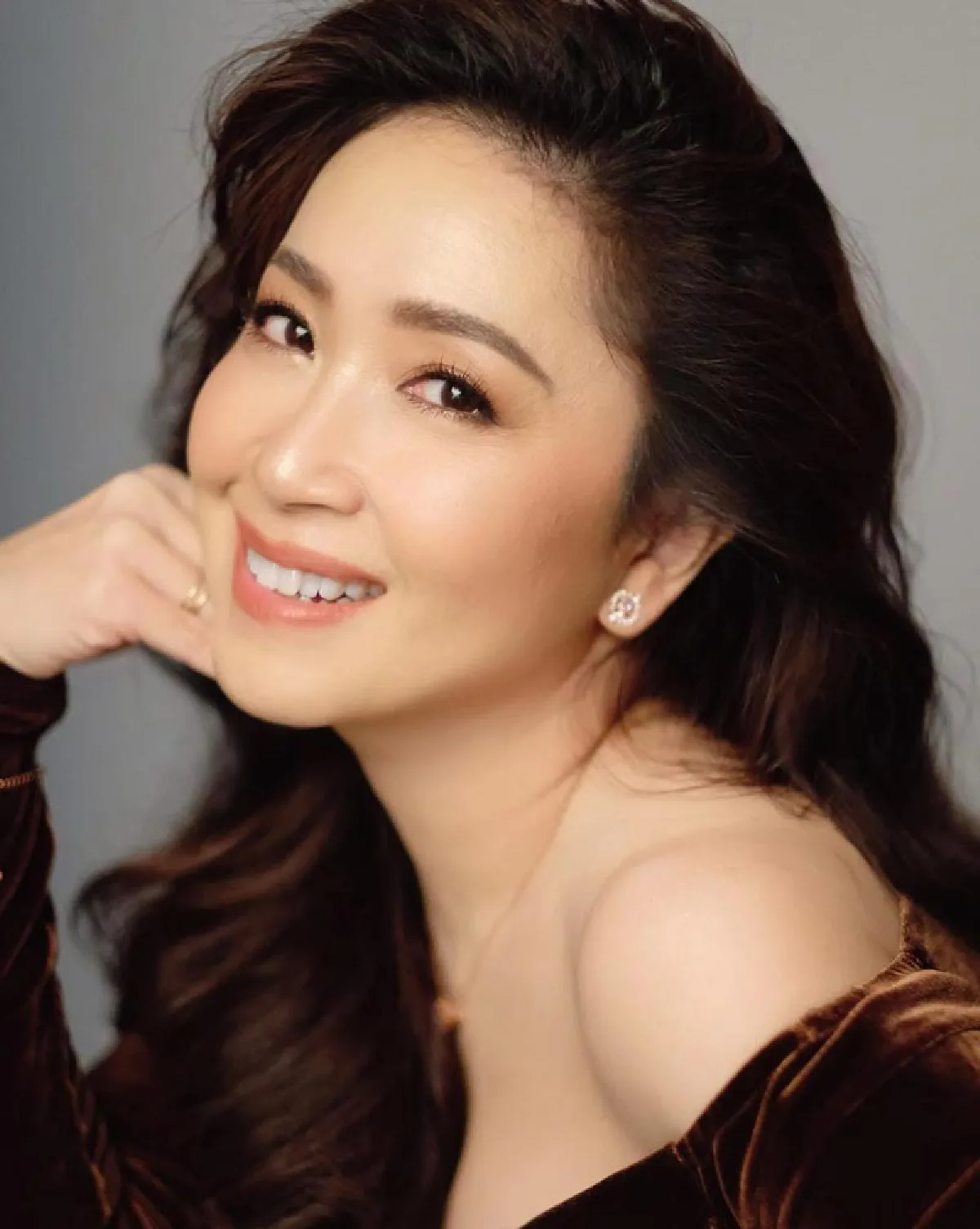 สวยไม่สร่าง กวาง กมลชนก จัดเต็มเมคอัพหน้าผม สมเป็นนางเอกในตำนาน