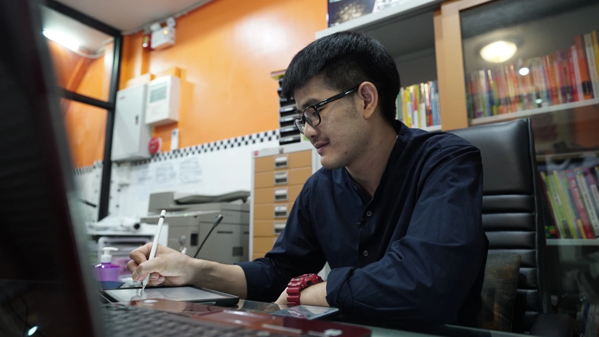 เรือจ้างสายสตรีมคณิตฯ "ครูอั้น" สอนออนไลน์ให้เด็กฟรี! รับเปิดเทอม