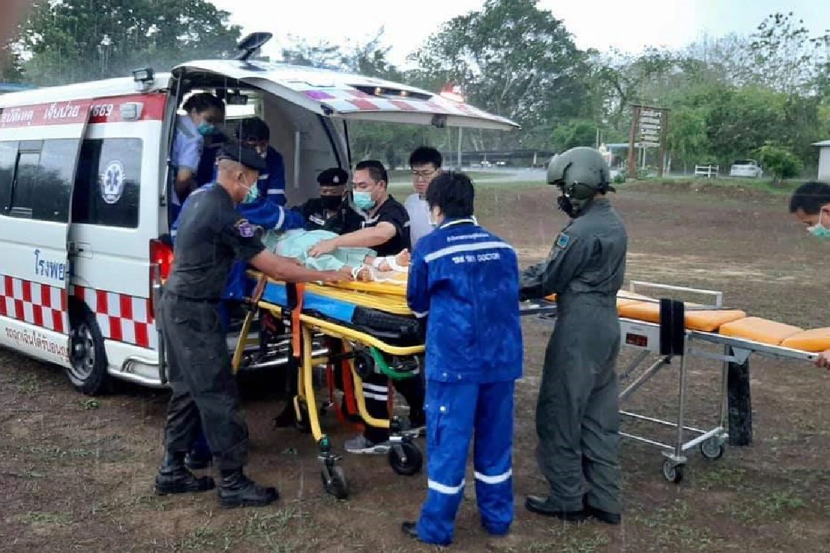ทีมแพทย์ฉุกเฉิน"Sky Doctor"บินฝ่าฝนรับเด็กหญิงวัย12ป่วยหนักส่งร.พ.