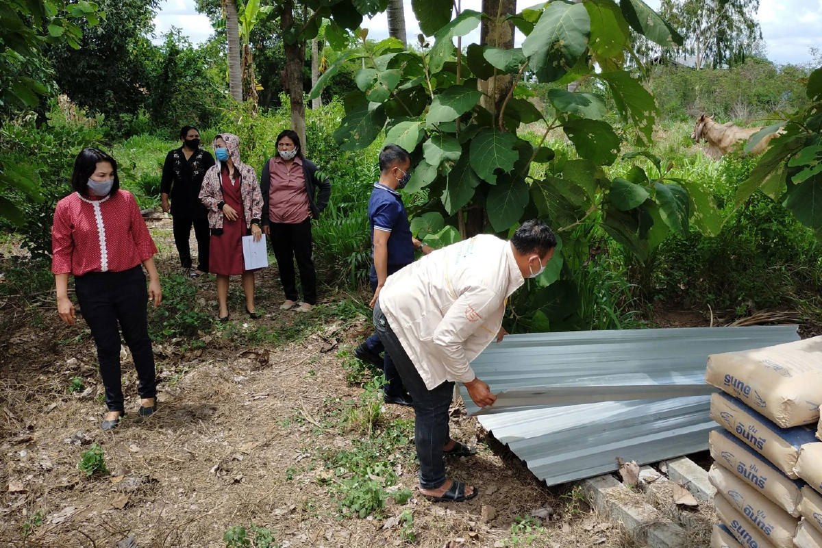 ท้องถิ่นโคราชลุยซ่อมสร้างบ้านช่วยเด็กพิการยากจน