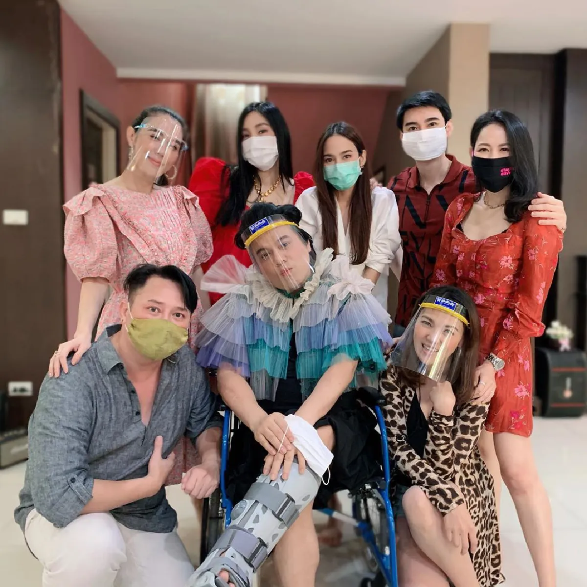 อั้ม-เอ แท็กทีมรวมตัวจัดวันเกิดให้สอง เมย์ ให้ของขวัญจัดหนักพร้อมเงินเป็นปึก