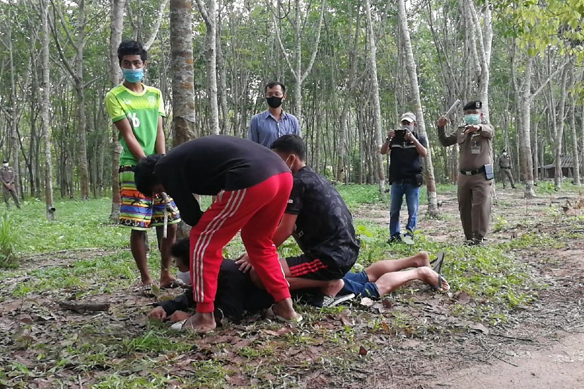 ตร.คุม5ผู้ต้องหาทำแผนฆ่ายัดกระสอบเพื่อนรักยิงซ้ำก่อนฝังดิน