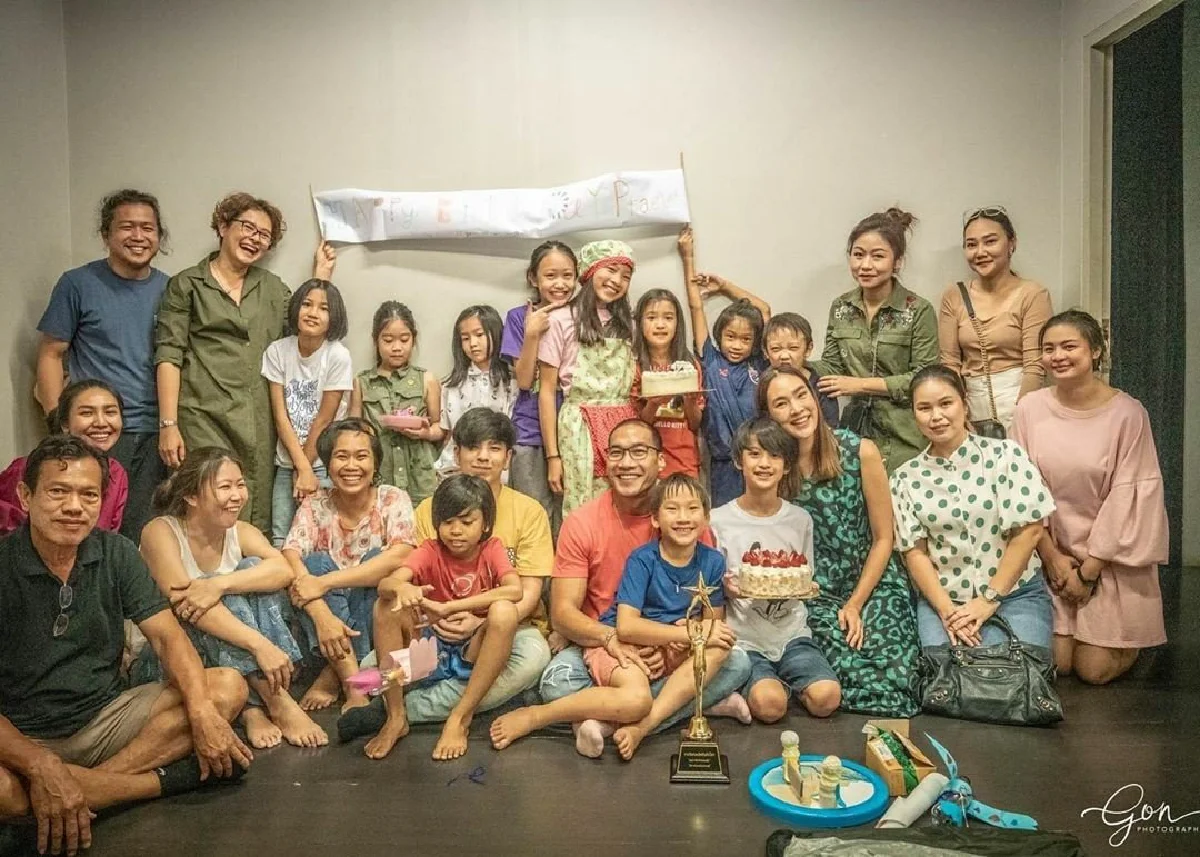 ตุ๊ก เคียงข้าง บ๊วย อวยพรวันเกิด น้องแพรว เซอร์ไพรส์จนลูกสาวน้ำตาแตก (คลิป)