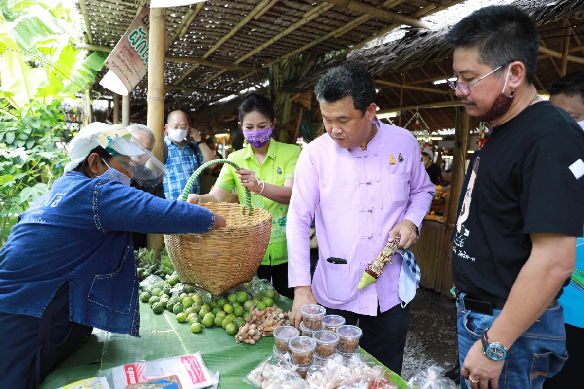 "ตลาดหัวปลี"เปิดวันแรกพช.ย้ำคุมเข้มตามมาตรฐานป้องกันโควิด-19