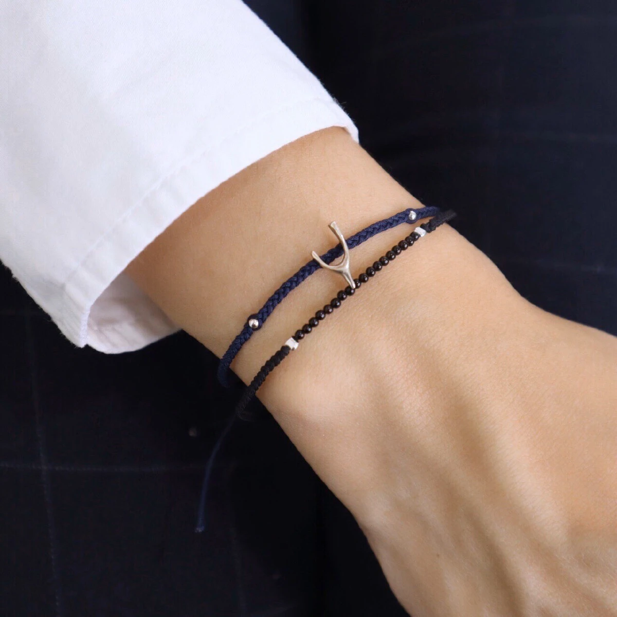 ส่องแฟชั่นสุดเก๋ของเหล่าคนดังกับความเชื่อเสริมโชค