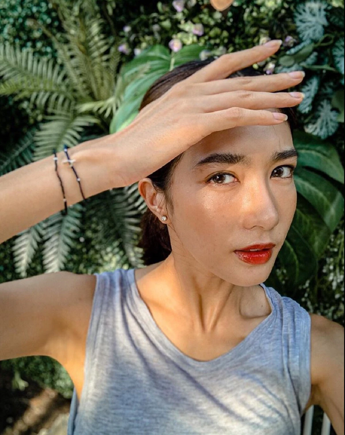 ส่องแฟชั่นสุดเก๋ของเหล่าคนดังกับความเชื่อเสริมโชค