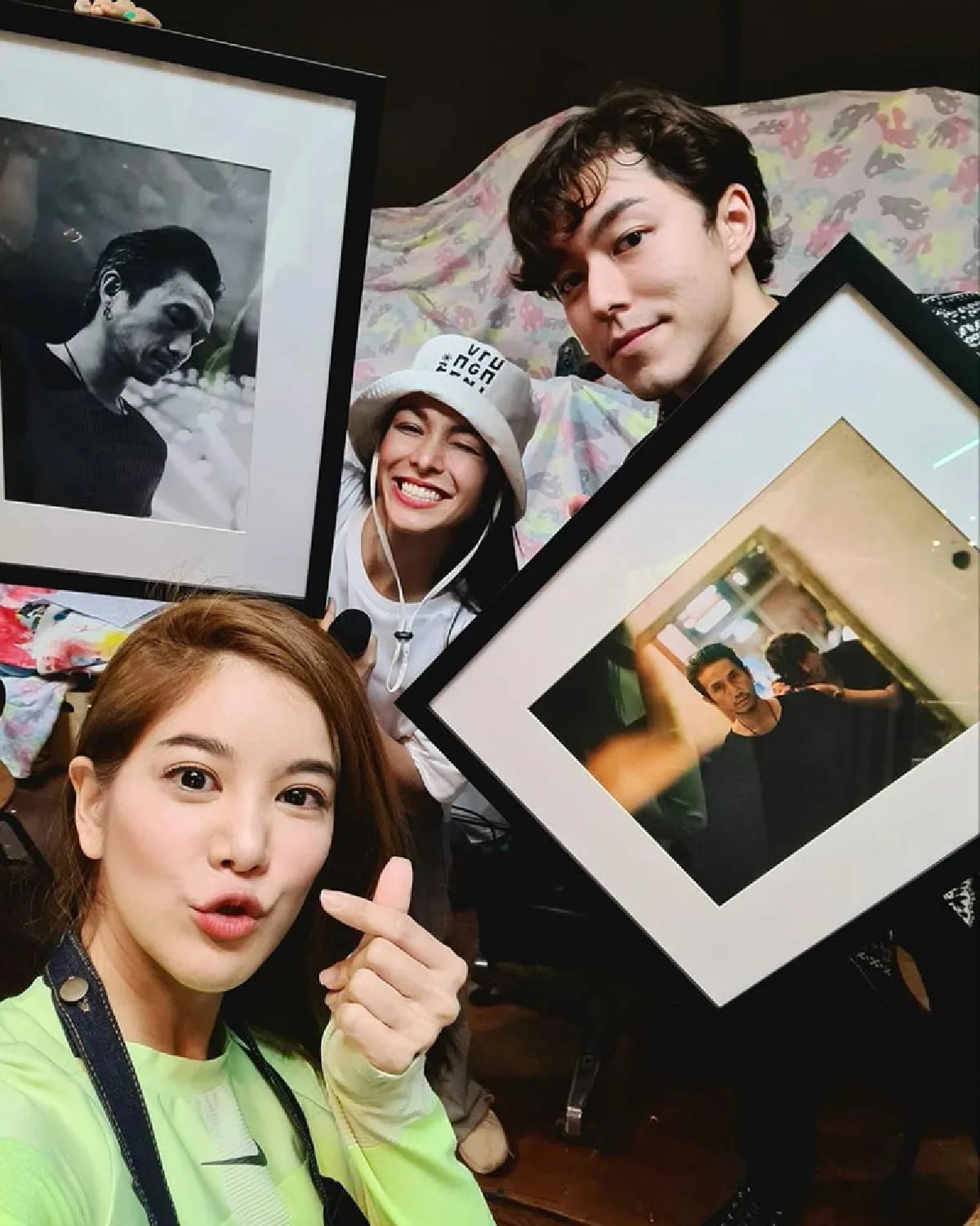 นาย ณภัทร ถ่ายภาพ ตูน บอดี้สแลม ประมูลได้เงินครึ่งล้านช่วยโควิด-19