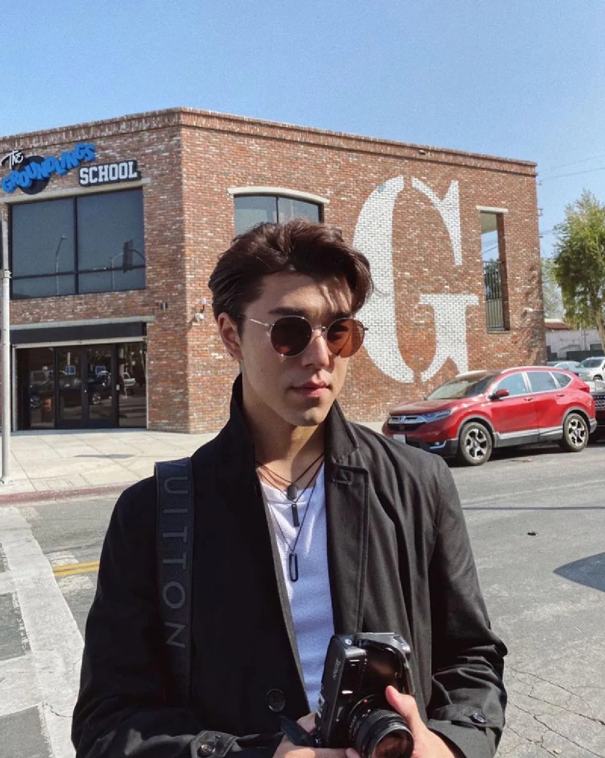 นาย ณภัทร ถ่ายภาพ ตูน บอดี้สแลม ประมูลได้เงินครึ่งล้านช่วยโควิด-19