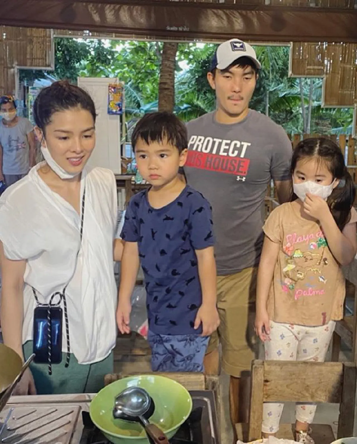 แมทธิว-ลิเดีย พา น้องดีแลน ชมธรรมชาติ สัมผัสชีวิตชาวไร่ยุคโควิด