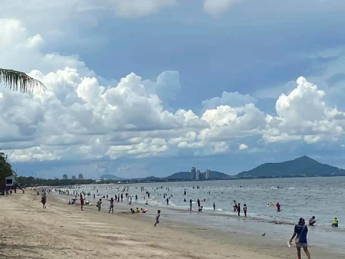 ห้ามเข้าชั่วคราวหวั่นป้องกันโควิดยาก! วันหยุด "หาดบางแสน" เป็นอัมพาต