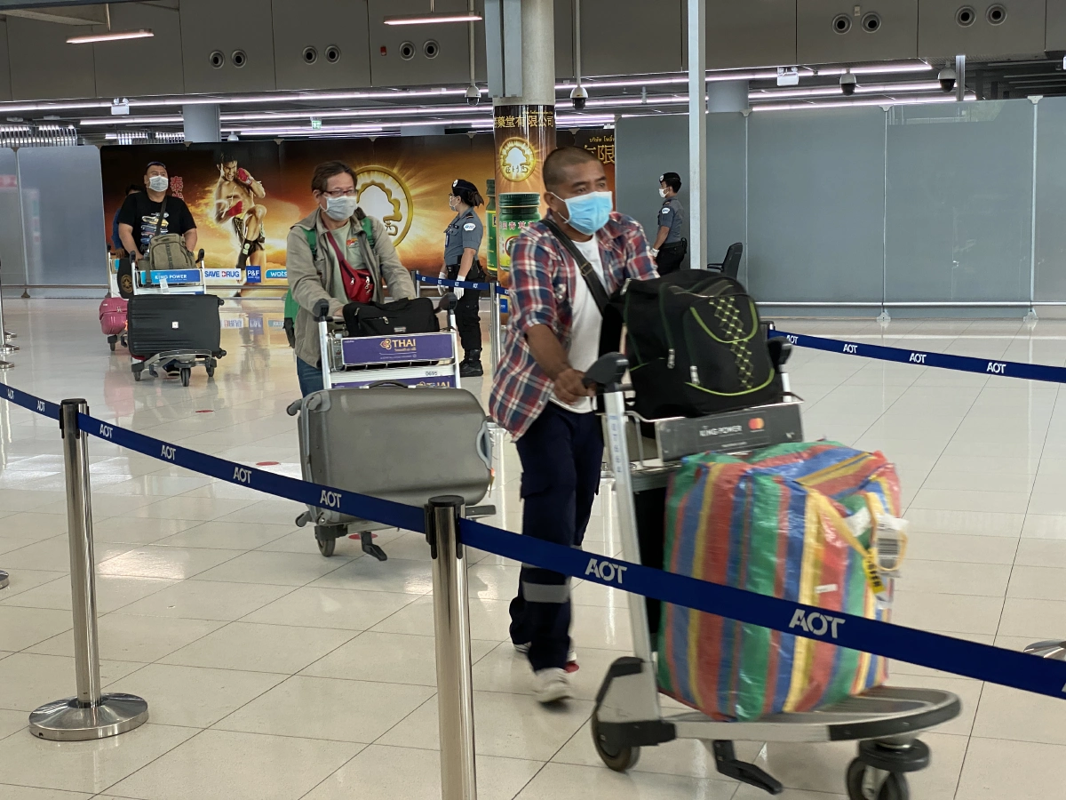 206 คนไทยเดินทางกลับจาก"เนเธอร์แลนด์-มาดากัสการ์"ถึงสุวรรณภูมิ