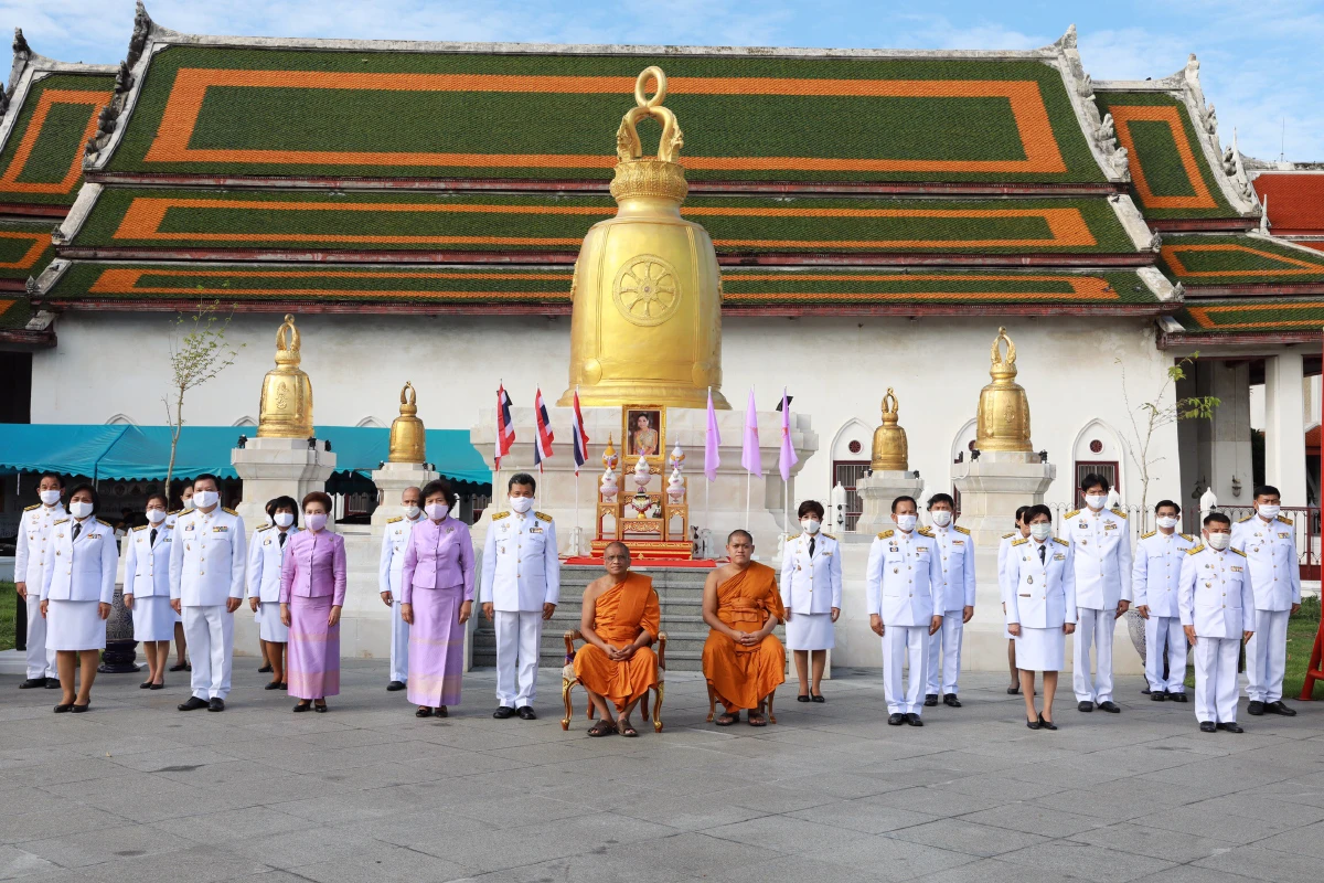 "พช.-สภาสตรีฯ"ปลูกต้นไม้มงคลวัดระฆังฯถวายเป็นพระราชกุศล 